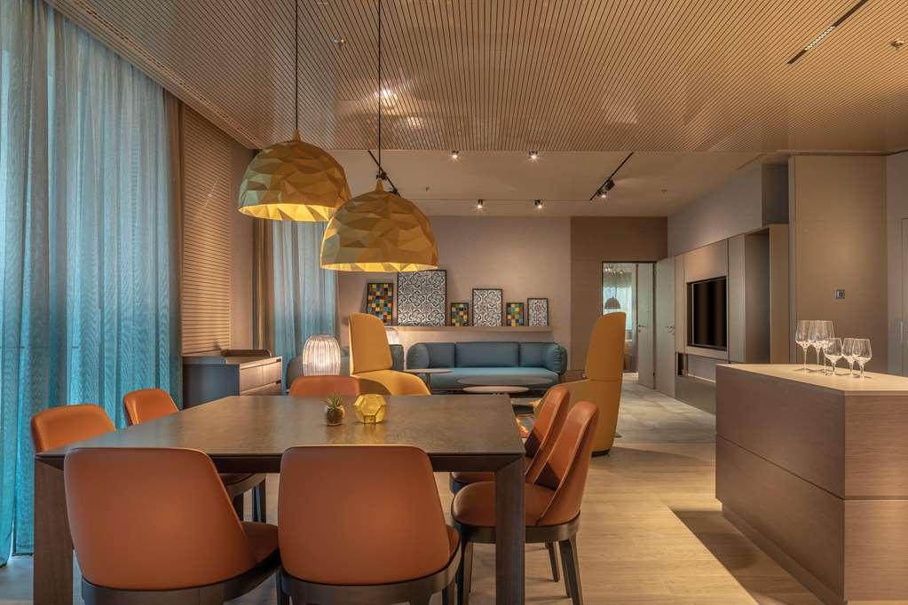 Hyatt Regency Algiers Airport Hotel Restaurant photo